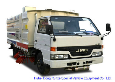 China Máquina arrebatadora montada camión del camino de JMC con 4 agua de Cbm de la basura 1,5 de Cbm de los cepillos 5,5 proveedor